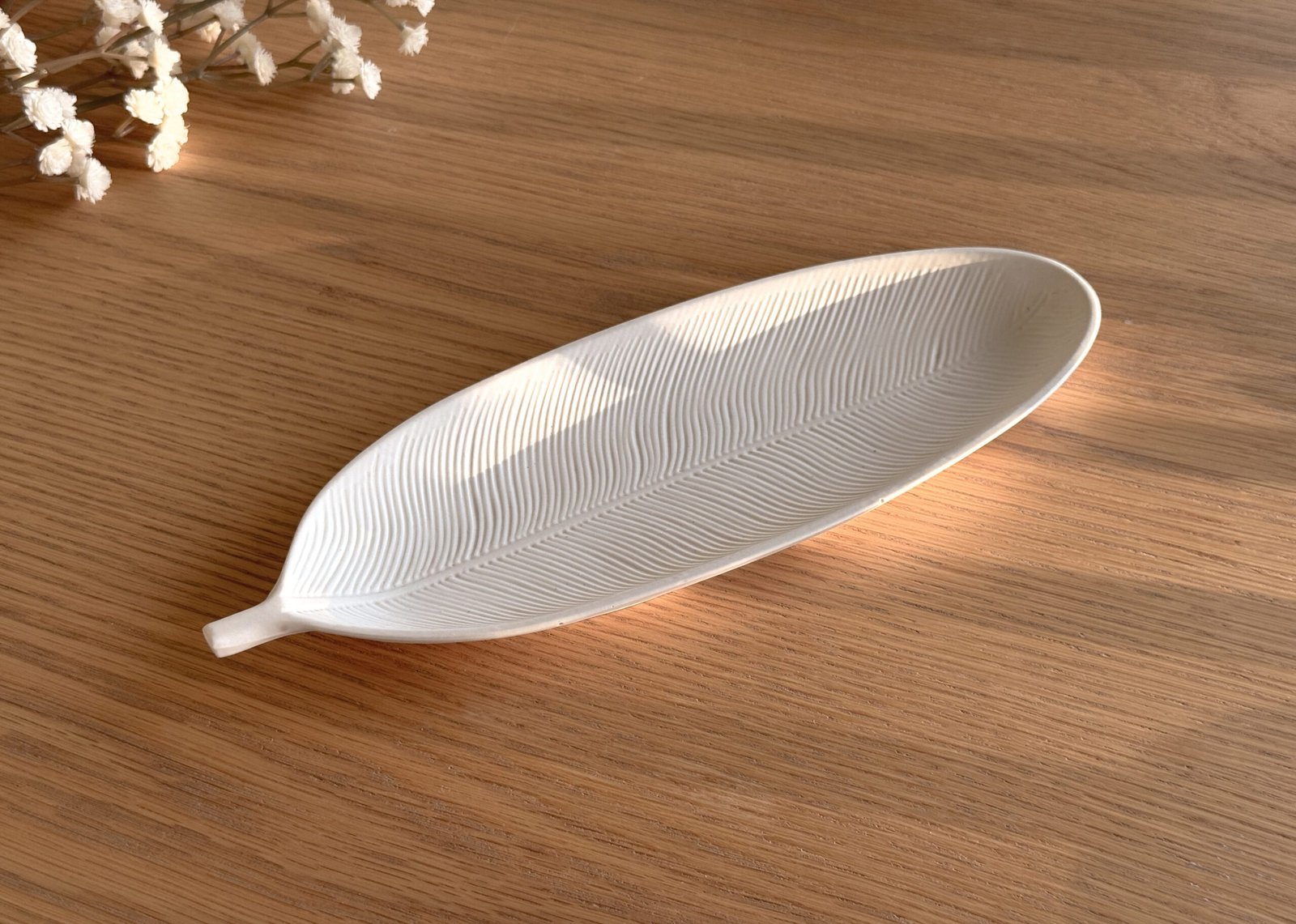 Elongated tray with leaf texture – Feuille Long Tray