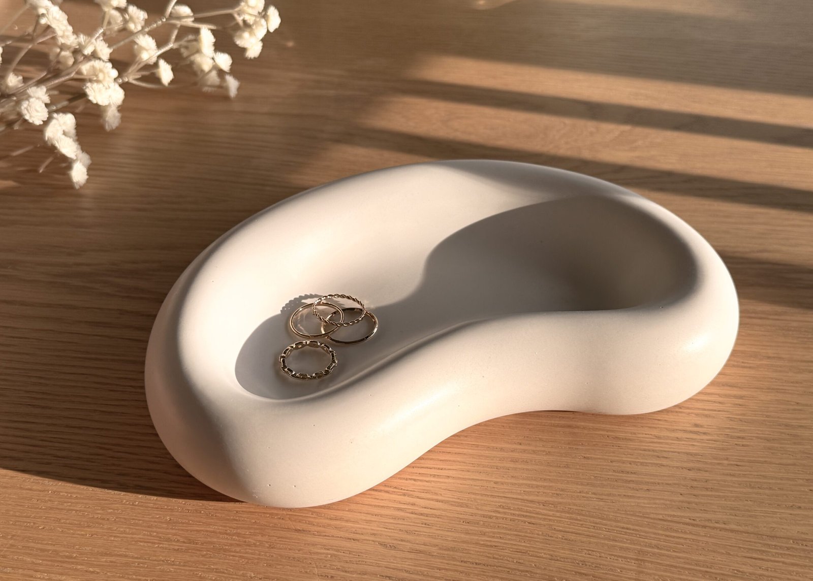 Large, bean-shaped sculptural tray – Contour Bowl Large